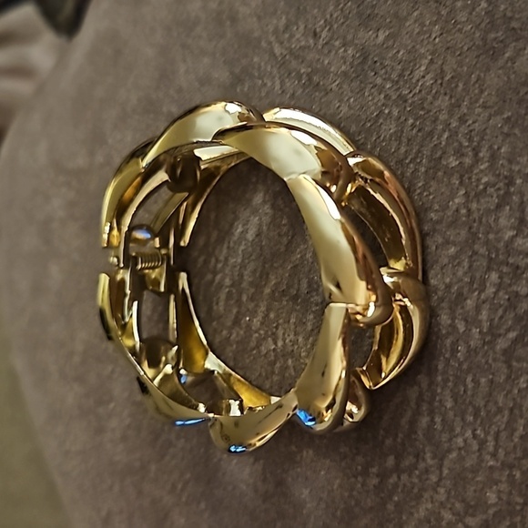 Goldtone Chunky Chain Style Clamper Bracelet - Picture 3 of 5